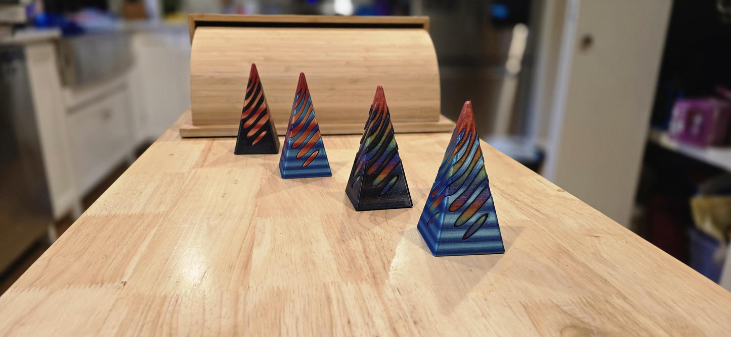 Impossible pyramid fidget