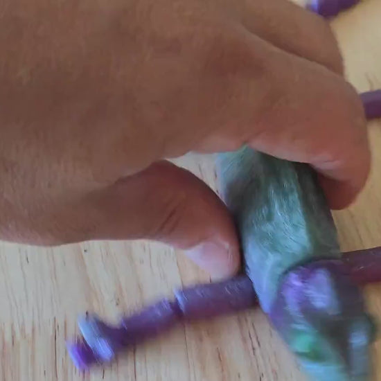 bendable stretchable articulated chameleon